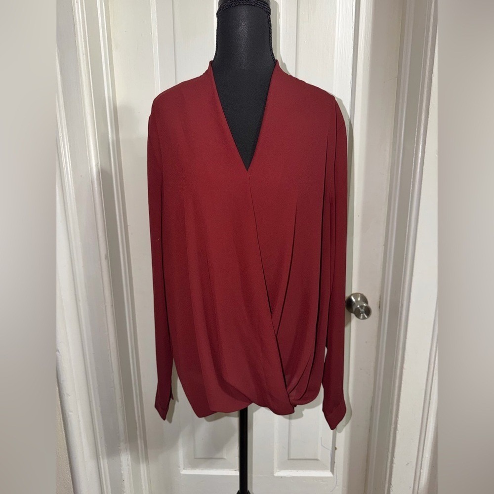 Women's XL shirt blouse Mossimo Elegant Burgundy Women's Top
